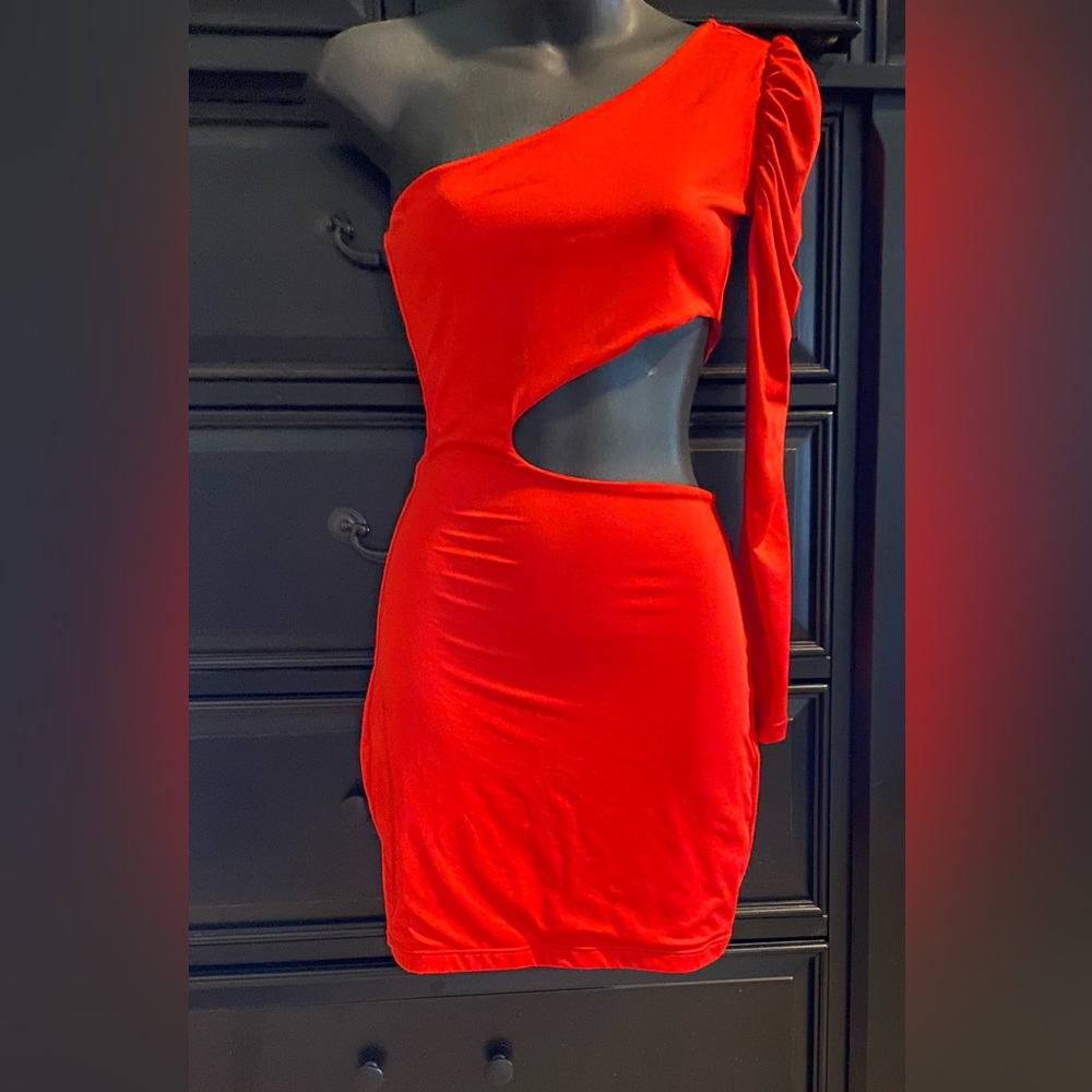 sexy lycra dress reaches above the knee - Picture 2 of 8